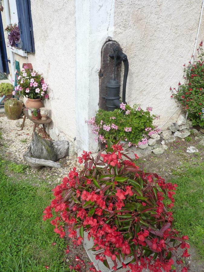 Maison à la Campagne Blis-et-Born Esterno foto